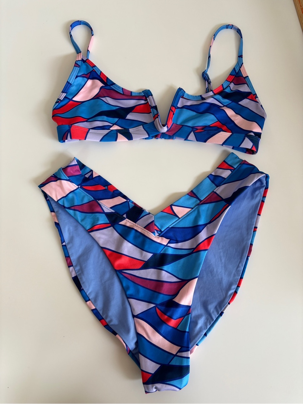 Oneone Vibrant Multicolor Printed Bikini S/L